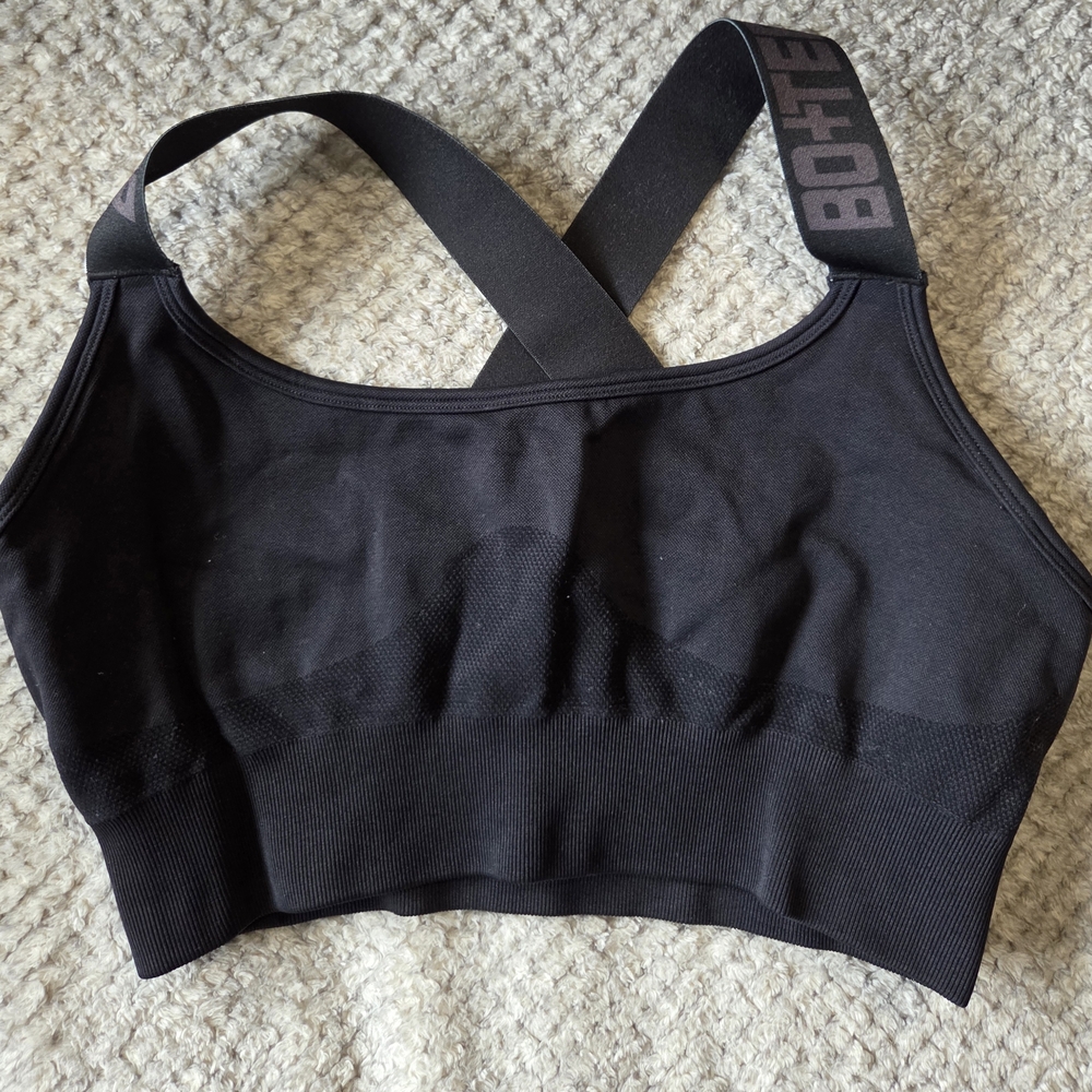 Bo + Tee Sports Bra